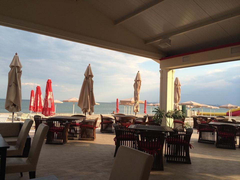 Malibu Beach Complex Odesa Exterior photo